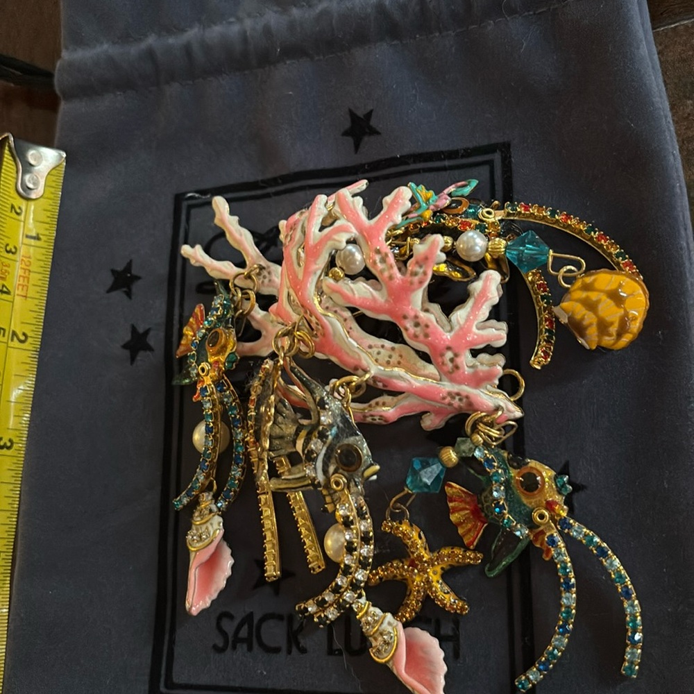 Lunch At The Ritz CORAL & FISH Pin/Pendant - Picture 4 of 12